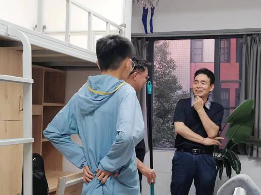 新生宿舍走访 鼎鑫 (3) 新生宿舍走访 鼎鑫 (3)